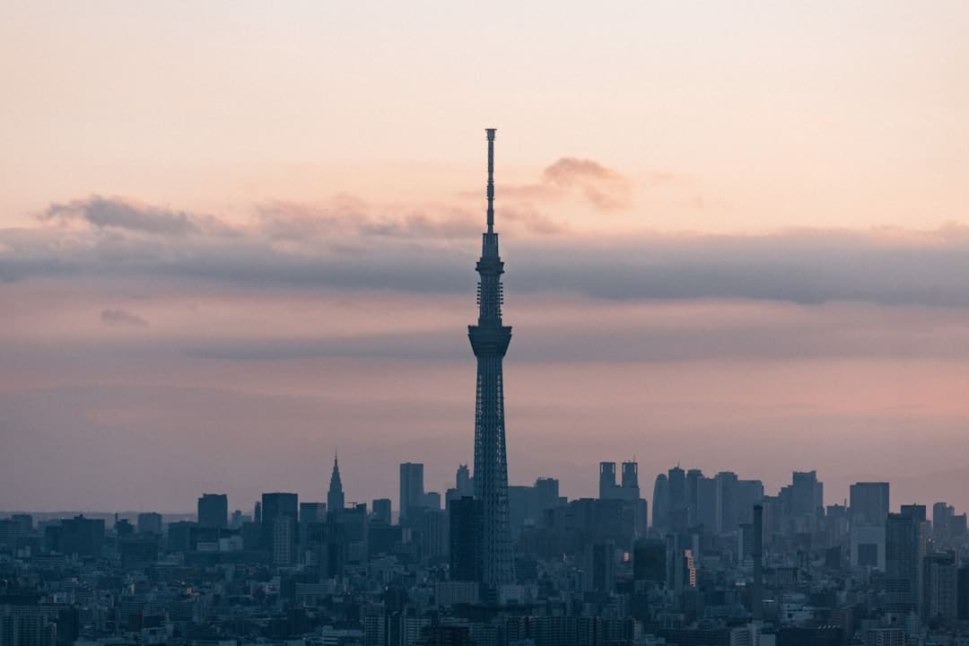 深市公司半年报全景扫描：营收超10万亿元 战新产业公司增势强劲